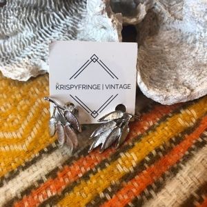 Vintage silver clip-on leaf earrings.